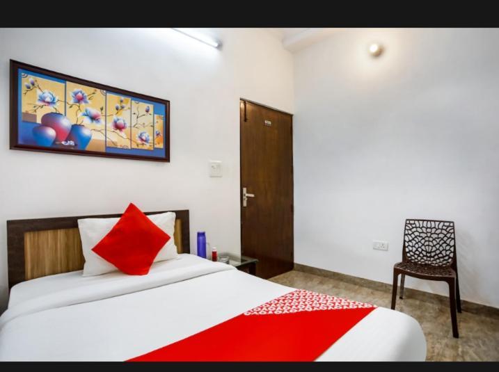 Hotel Surya Inn New Delhi Exterior photo
